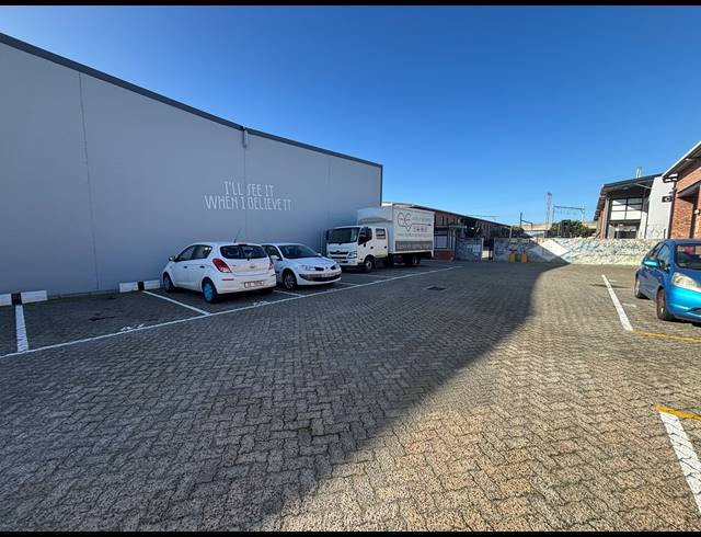 41M² WAREHOUSE TO LET IN MAITLAND